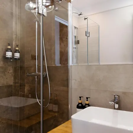 Neptunus Mb By The Ses Old Town * グダニスク